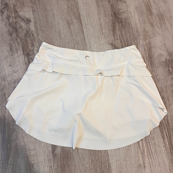 ⭐️ BOGO ⭐️ Zyia skort, size small, white - Picture 4 of 7